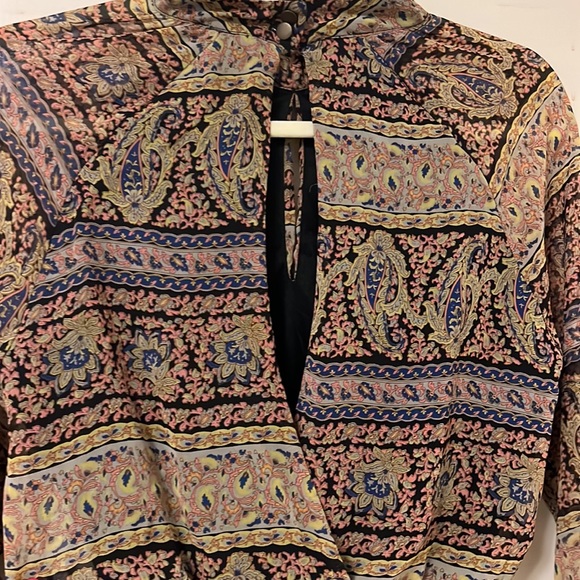 Keyhole neck, open back romper! - Picture 6 of 7